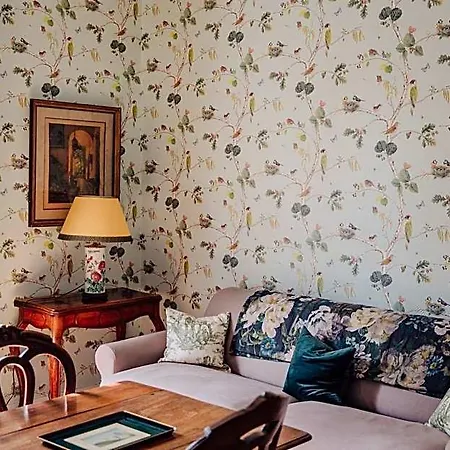 Chateau De Picheny Hotel 3*